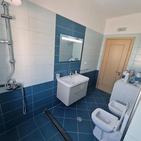 Elad In Lungomare Vlorë