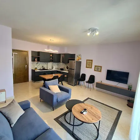 Elad In Lungomare Vlore