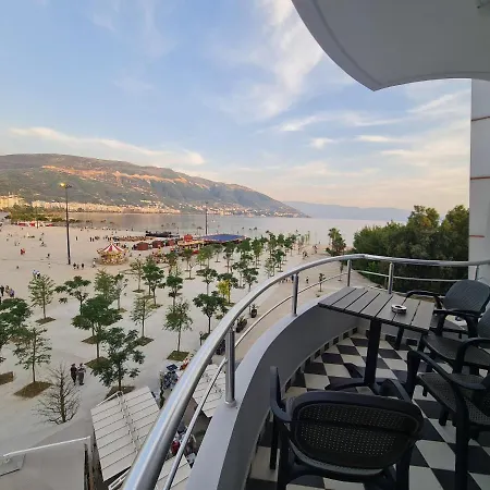 Elad In Lungomare 아파트